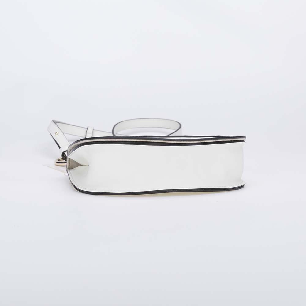 White classic fashionable crossbody PU handbag 